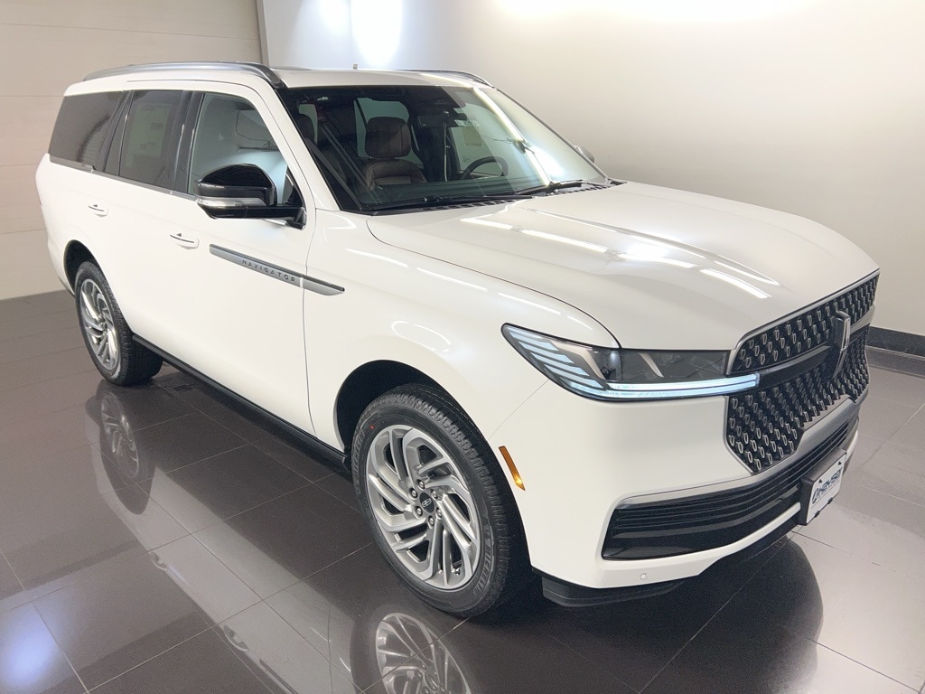 2026 Lincoln Navigator Reserve's photo