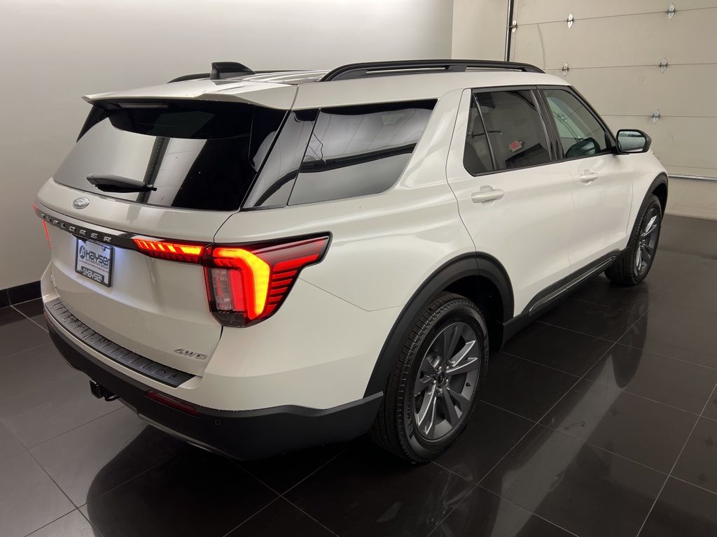 2025 Ford Explorer Active - Photo 6