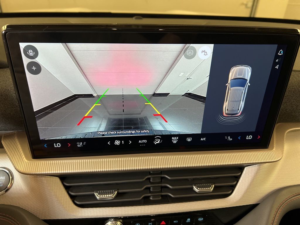 2025 Ford Explorer Active - Photo 12