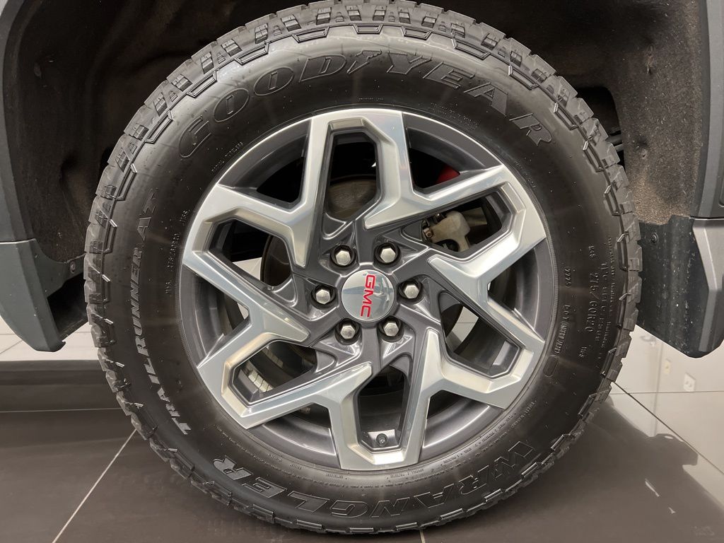 2023 GMC Sierra 1500 SLT - Photo 7