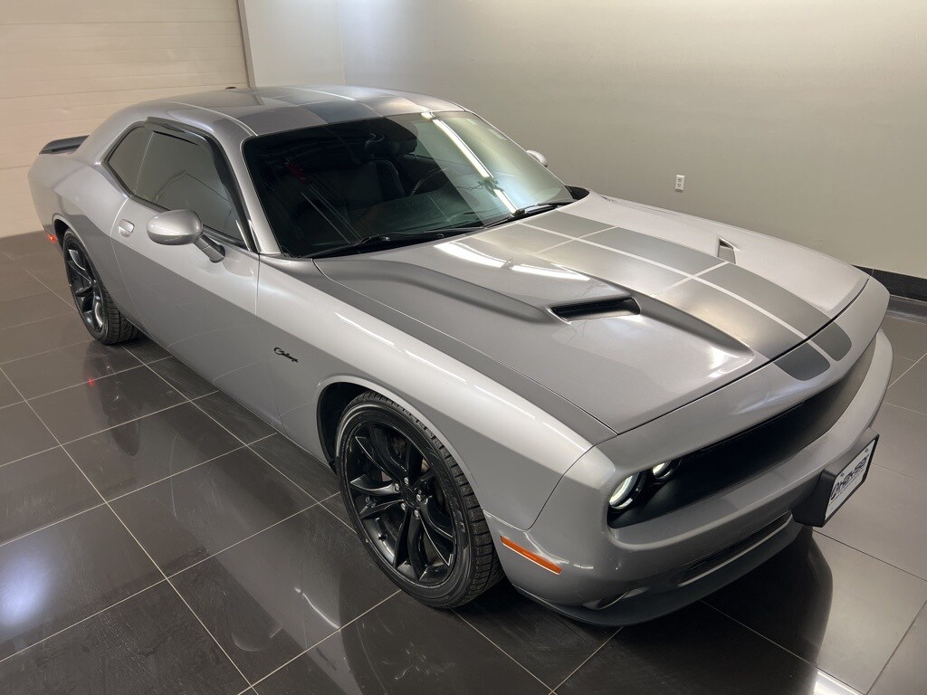 Used 2016 Dodge Challenger SXT Coupe