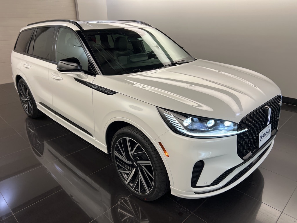 2026 Lincoln Aviator Black Label's photo