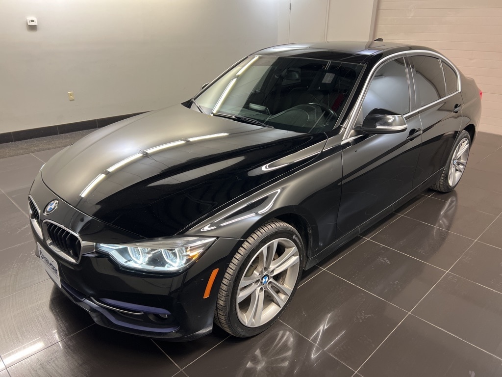 Used 2018 BMW 3 Series 330i xDrive Sedan