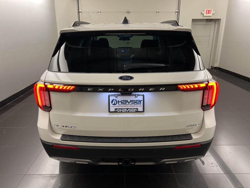 2025 Ford Explorer Active - Photo 5