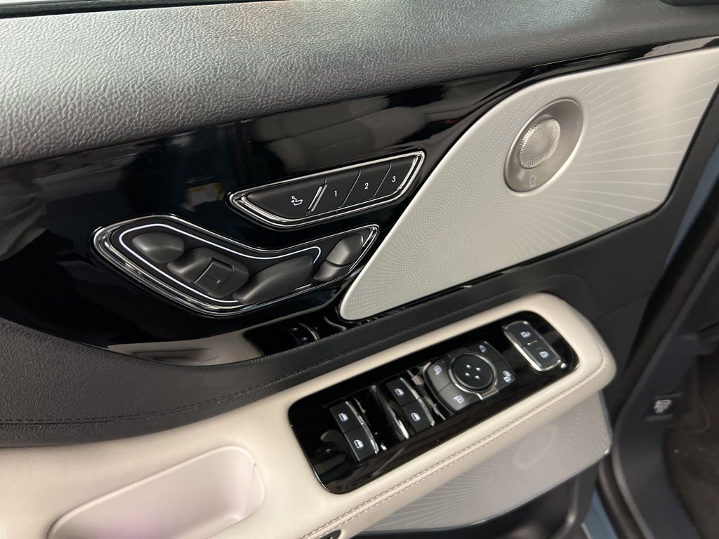2025 Lincoln Aviator Reserve - Photo 27