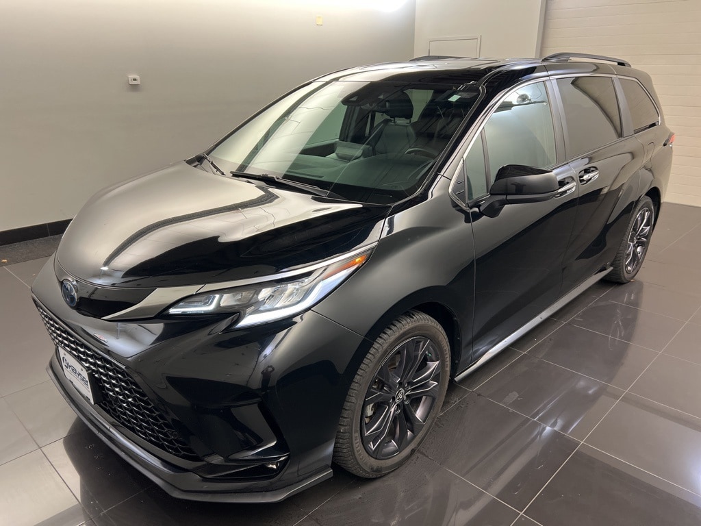 Used 2022 Toyota Sienna XSE Minivan/Van