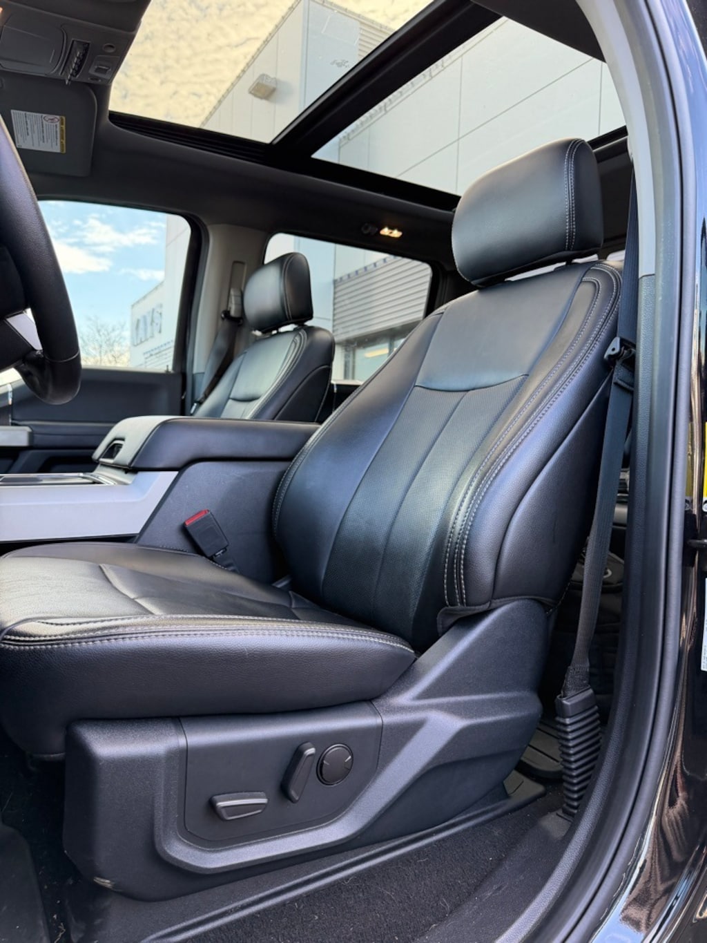 Used 2021 Ford F-350SD Lariat Truck