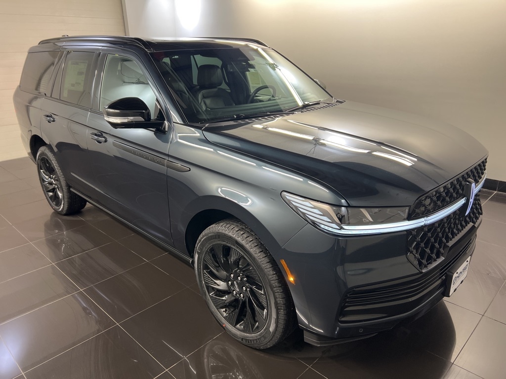 2025 Lincoln Navigator Reserve's photo