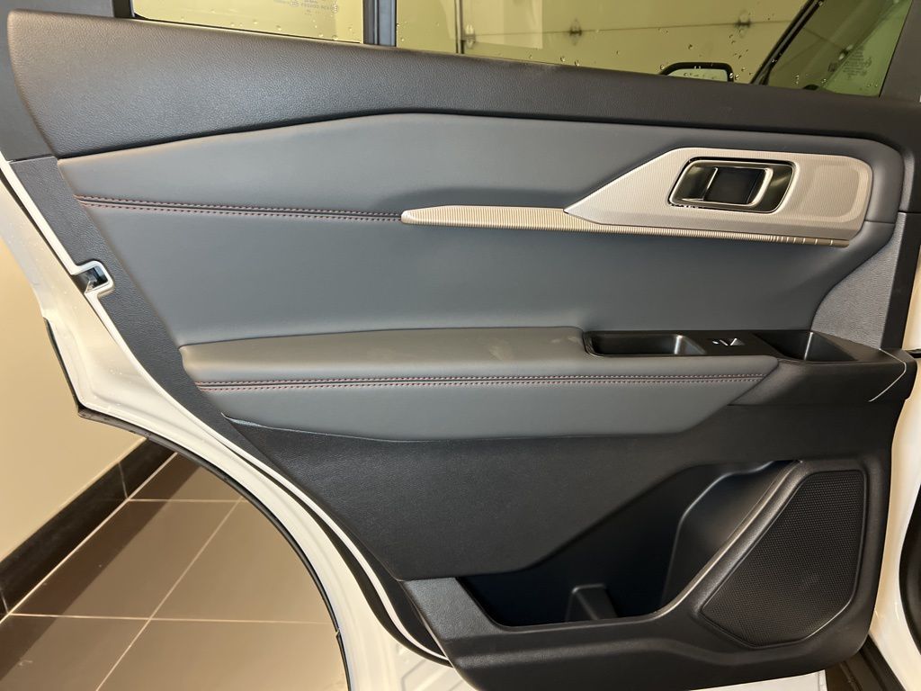 2025 Ford Explorer Active - Photo 30