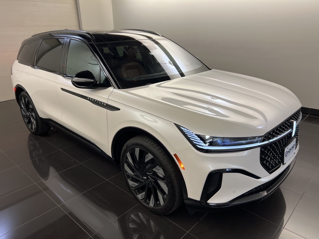 2026 Lincoln Nautilus Reserve's photo