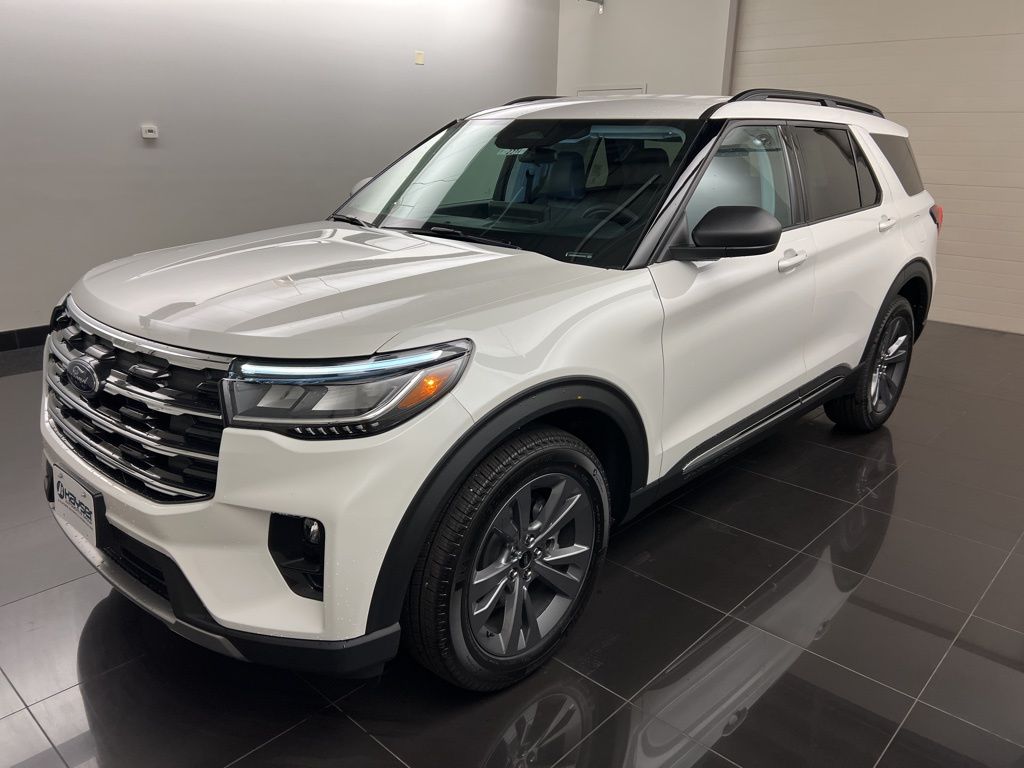 2025 Ford Explorer Active - Photo 3