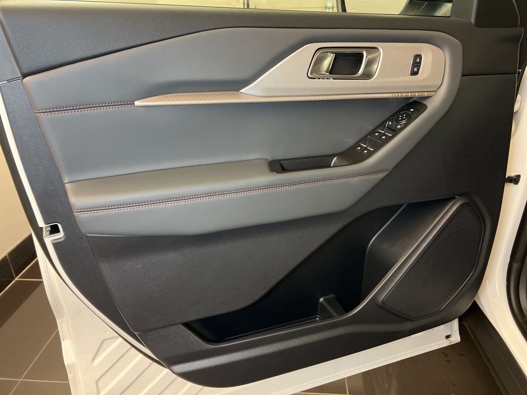 2025 Ford Explorer Active - Photo 26