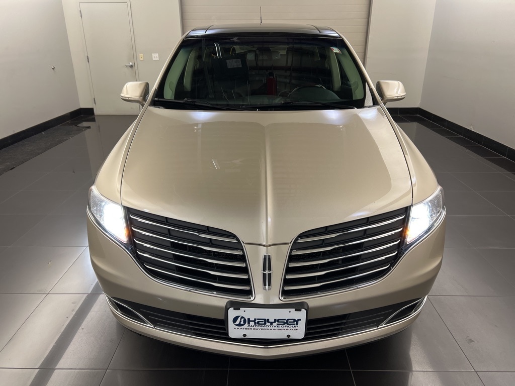 Used 2017 Lincoln MKT Elite SUV