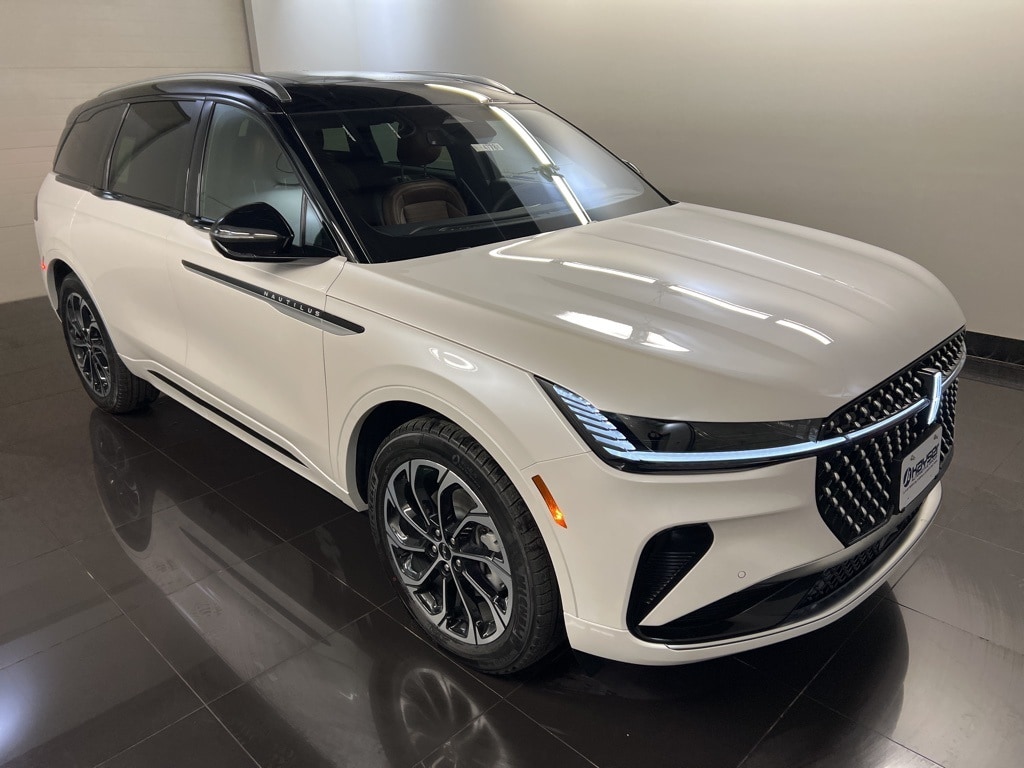 2026 Lincoln Nautilus Reserve's photo