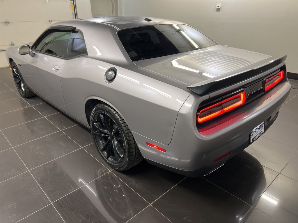 Used 2016 Dodge Challenger SXT Coupe