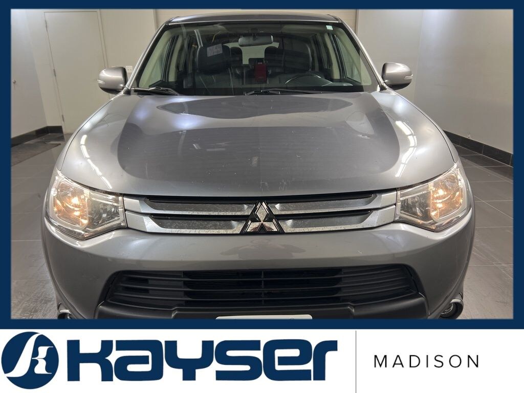 Used 2015 Mitsubishi Outlander SE SUV
