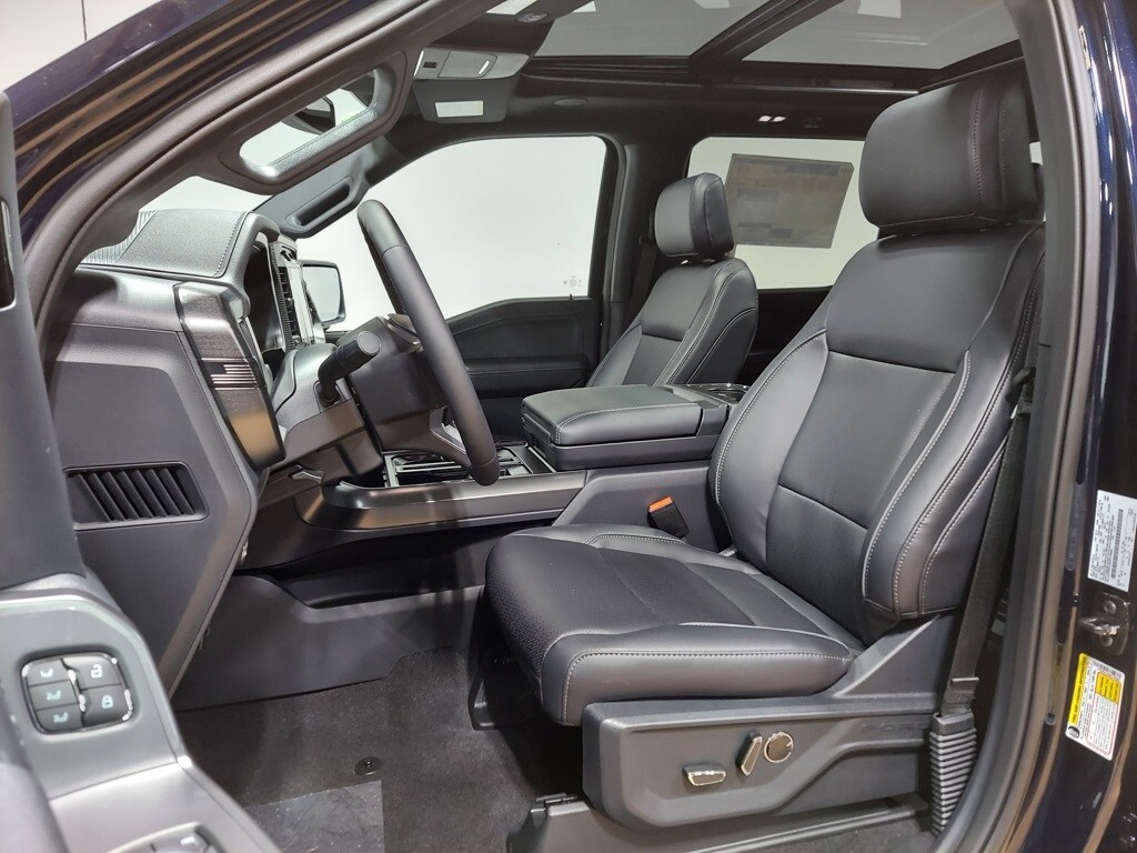 2025 Ford F-150 Lariat photo 3