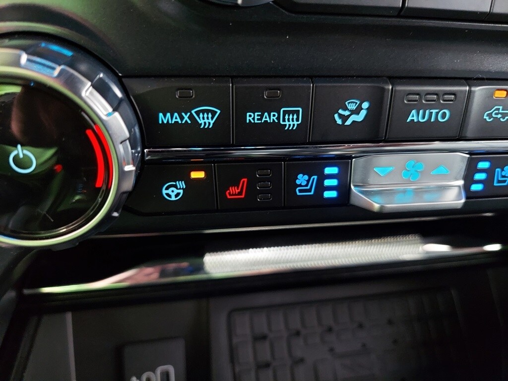 2025 Ford F-150 Lariat photo 4