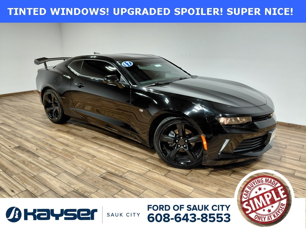 2017 Chevrolet Camaro 1LT's photo