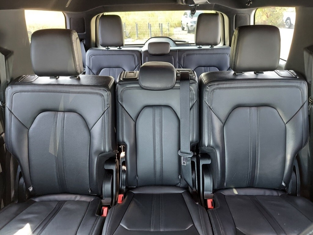 2021 Ford Expedition Limited photo 2