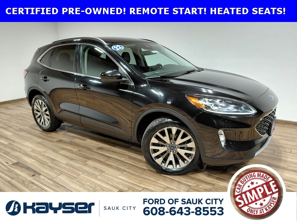 2022 Ford Escape Titanium's photo