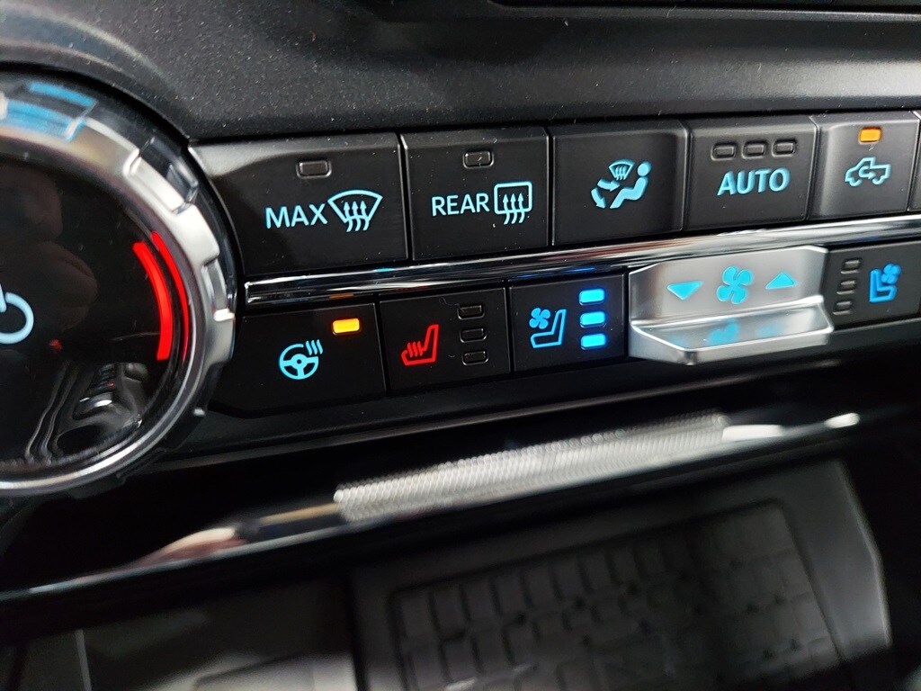 2025 Ford F-150 Lariat photo 4