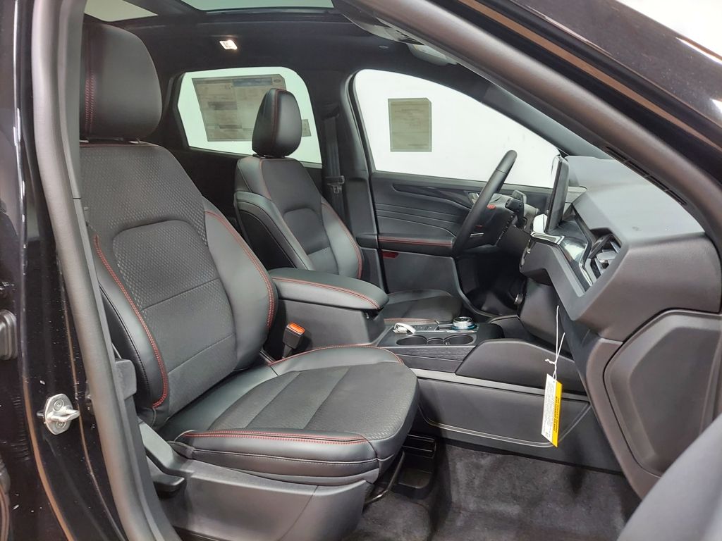 2025 Ford Escape ST-Line - Photo 13
