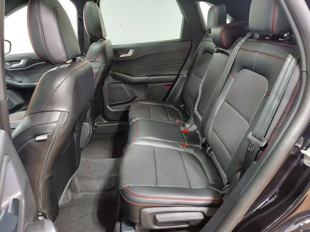 2025 Ford Escape ST-Line - Photo 23