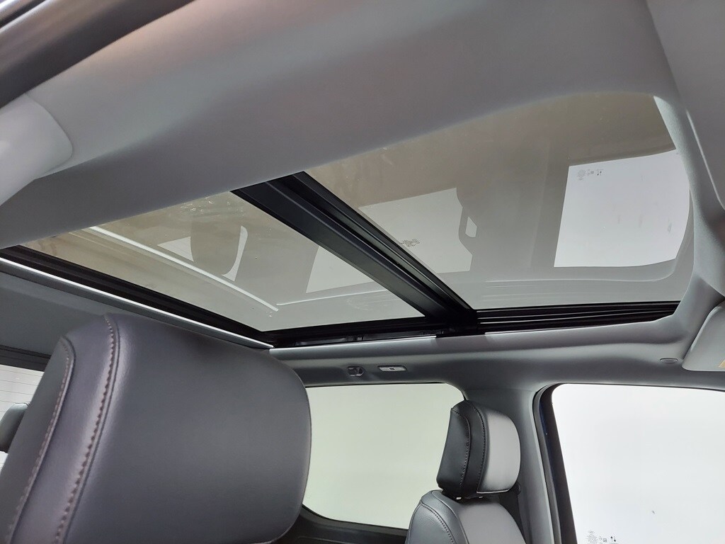 2026 Ford F-250 Lariat photo 4