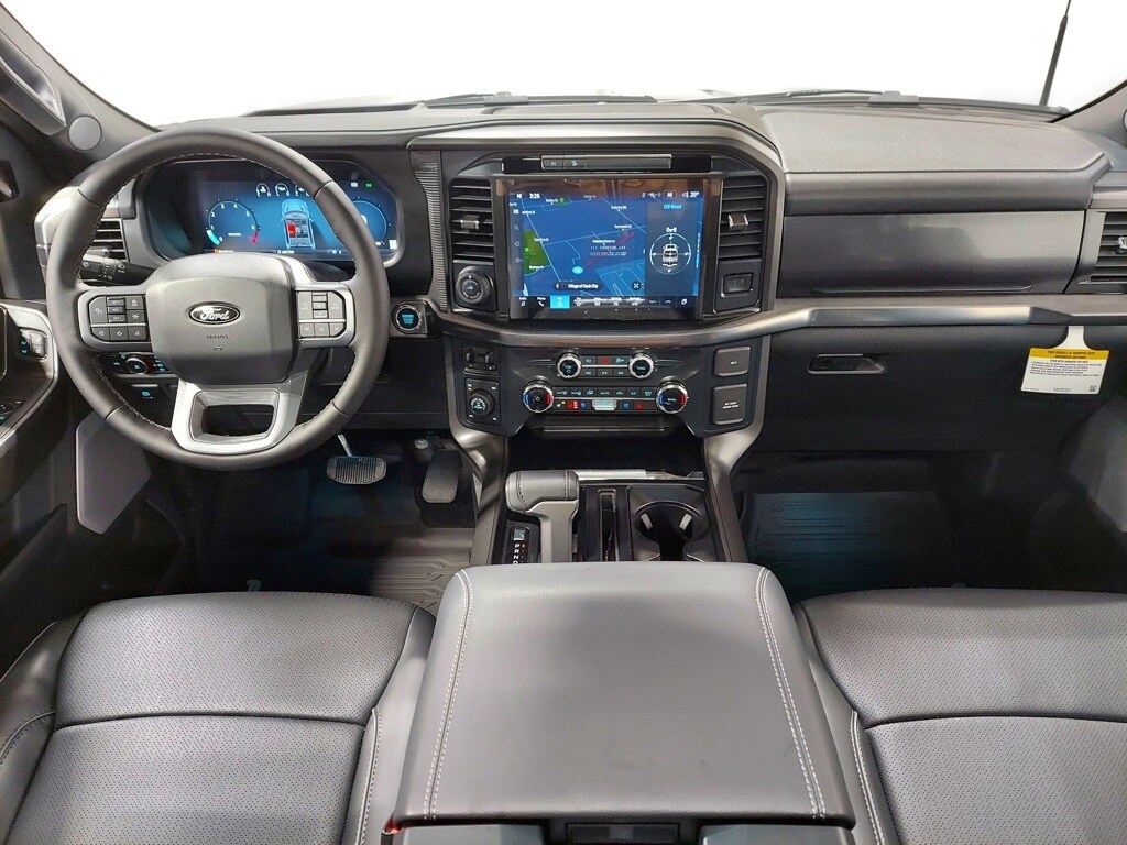 2025 Ford F-150 Lariat photo 2