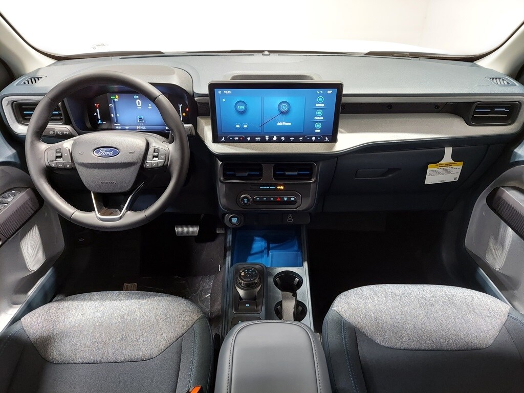 2025 Ford Maverick XLT photo 2