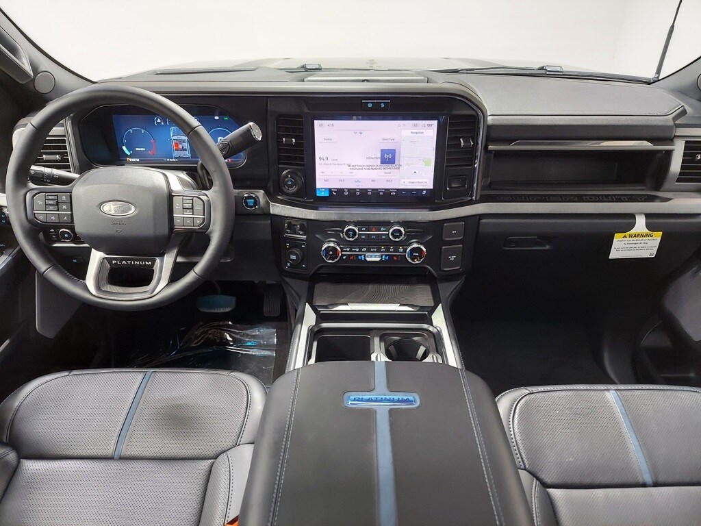 2025 Ford F-350 Platinum photo 2