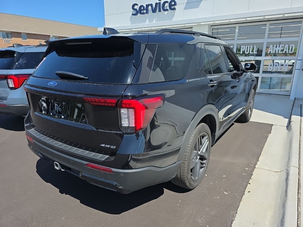 Used 2025 Ford Explorer ST-Line SUV