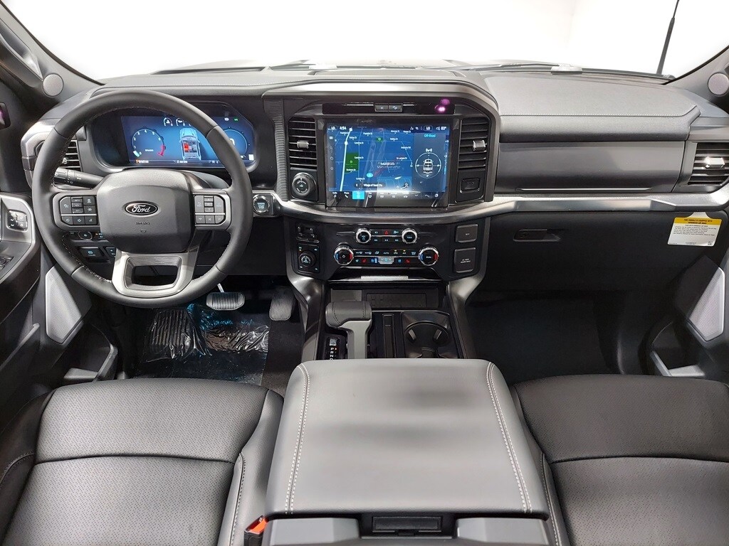 2025 Ford F-150 Lariat photo 2