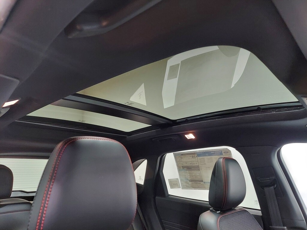 2025 Ford Escape photo 4