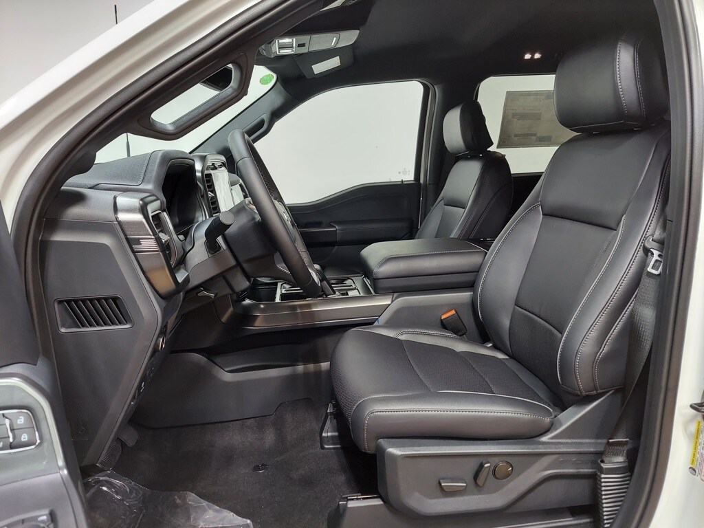 2025 Ford F-150 Lariat photo 3