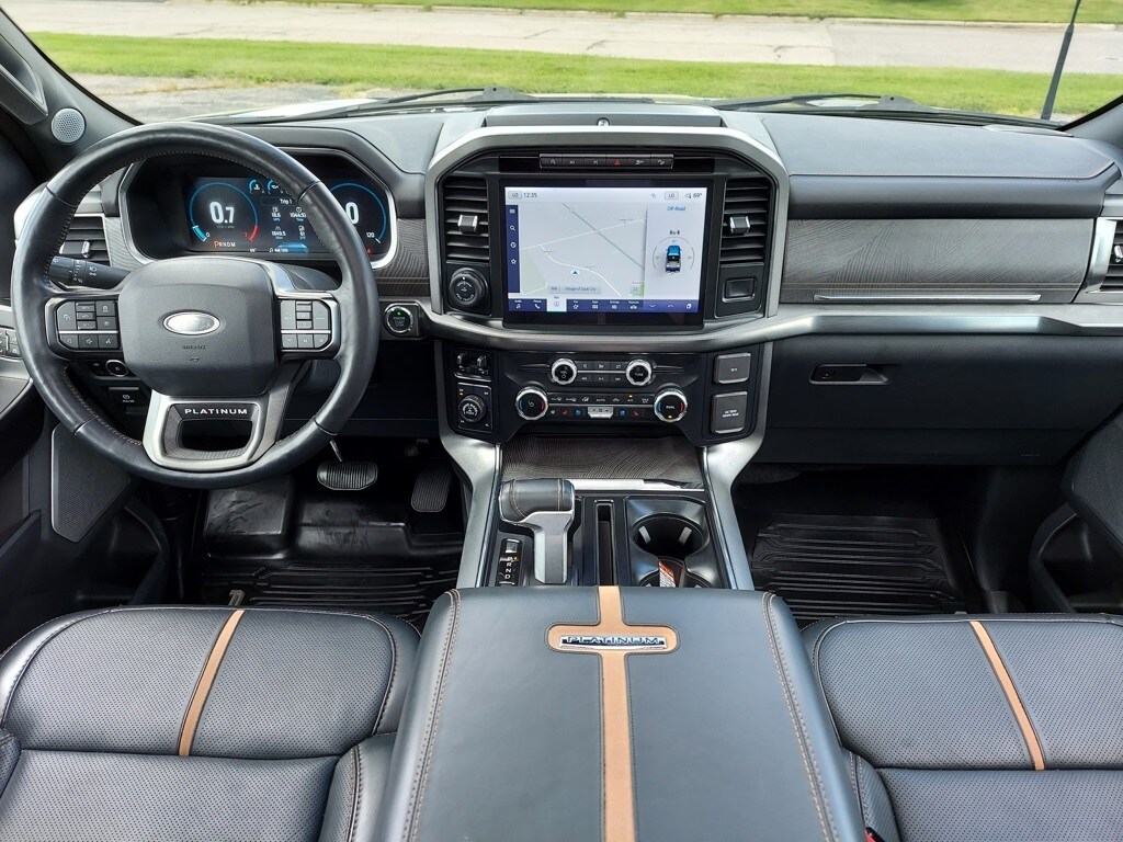 2023 Ford F-150 Platinum photo 2