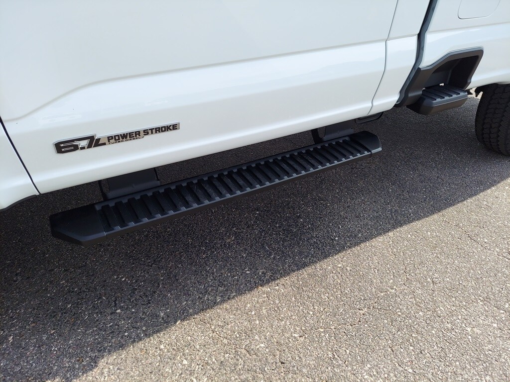 2025 Ford F-250 photo 4
