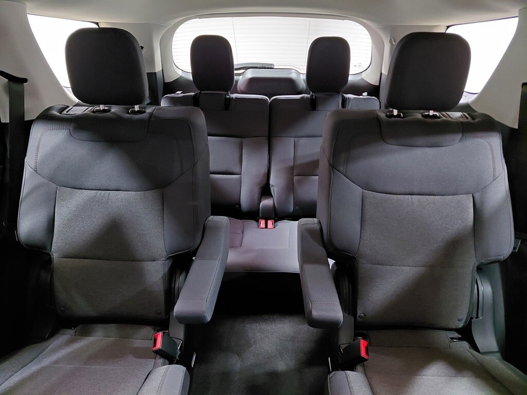 2026 Ford Explorer photo 3