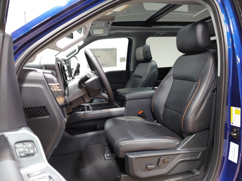 2026 Ford F-250 Lariat photo 3