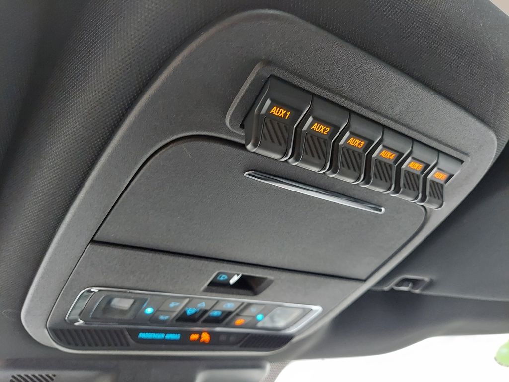 2025 Ford F-150 Raptor - Photo 23