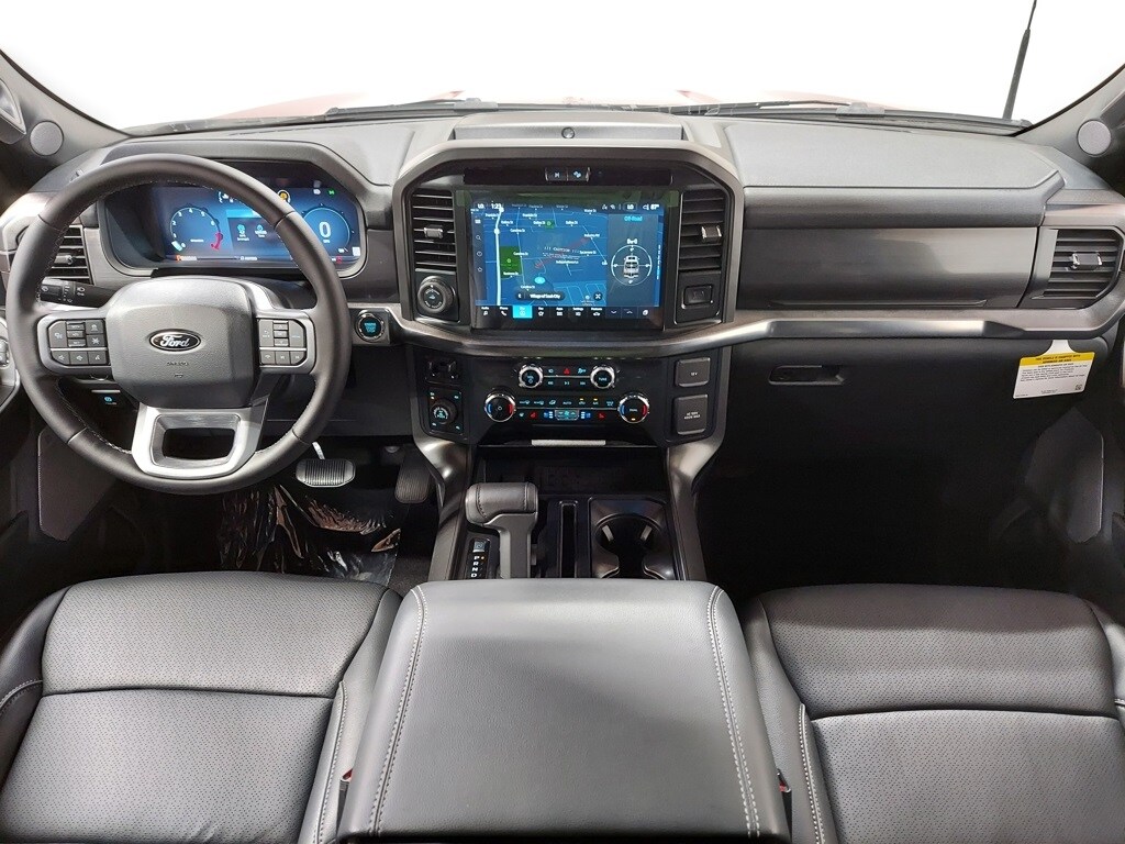 2025 Ford F-150 Lariat photo 2