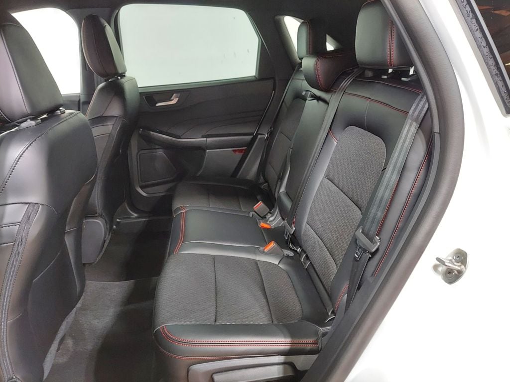 2025 Ford Escape ST-Line - Photo 19