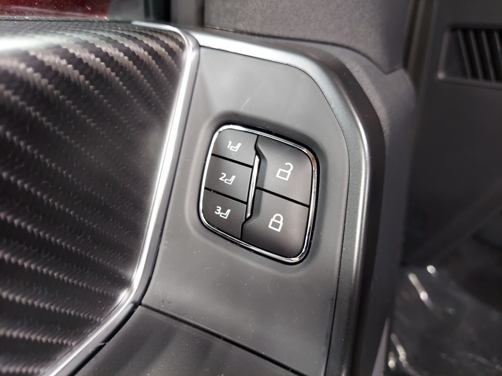 2025 Ford F-150 Raptor - Photo 8