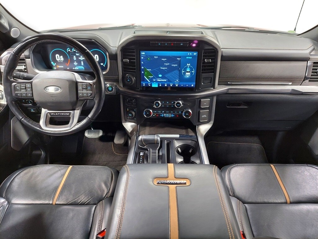 2022 Ford F-150 Platinum photo 2