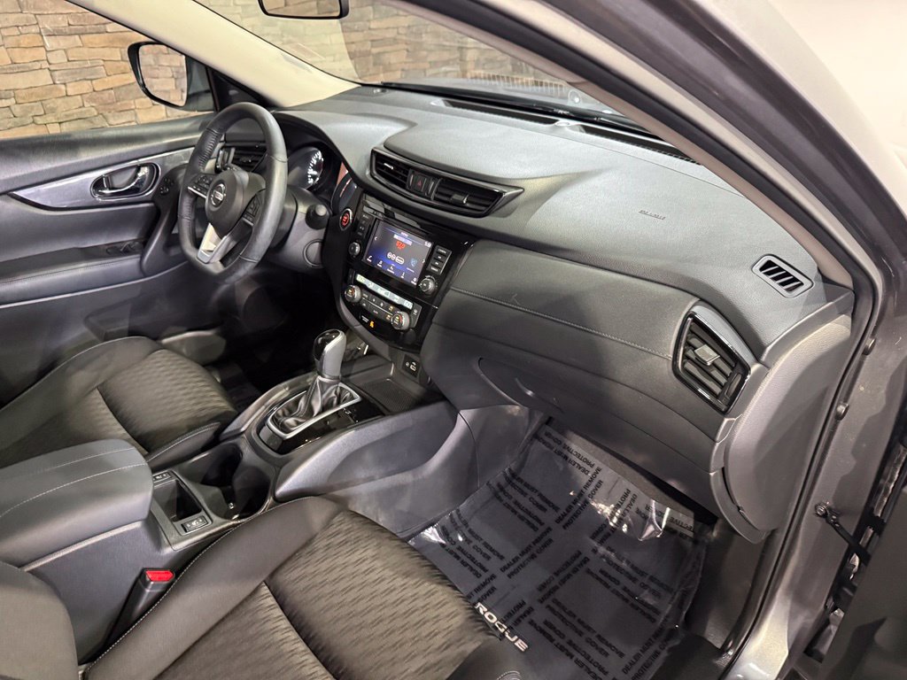 Used 2020 Nissan Rogue SV SUV