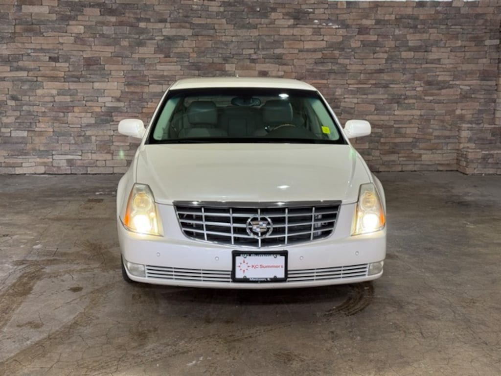 Used 2009 CADILLAC DTS Sedan