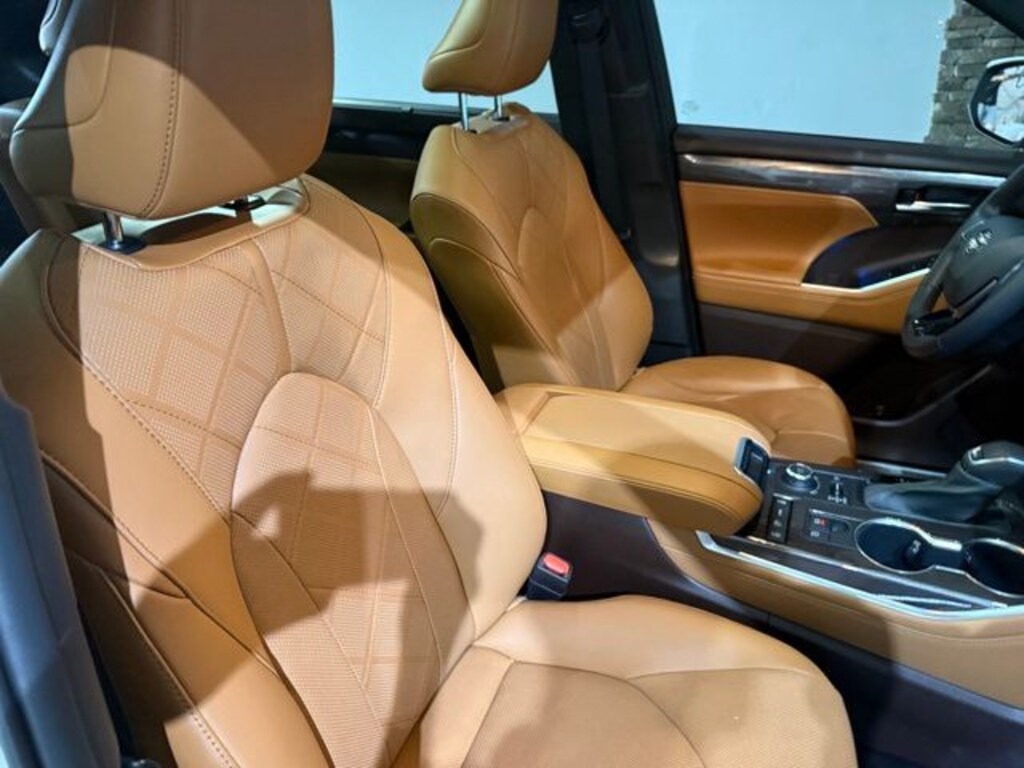 Used 2021 Toyota Highlander Platinum SUV