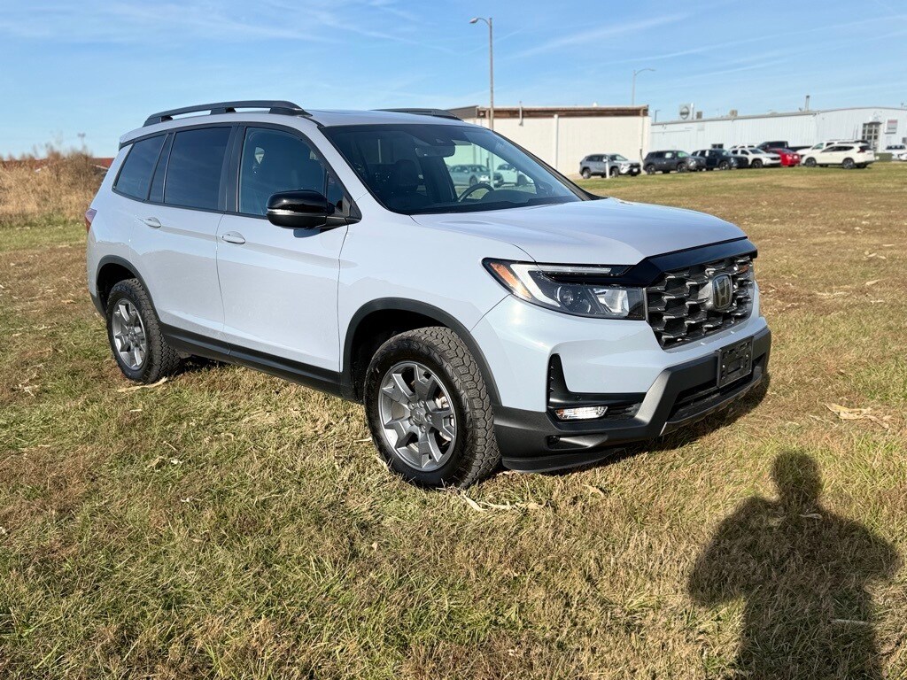 Used 2025 Honda Passport TrailSport SUV