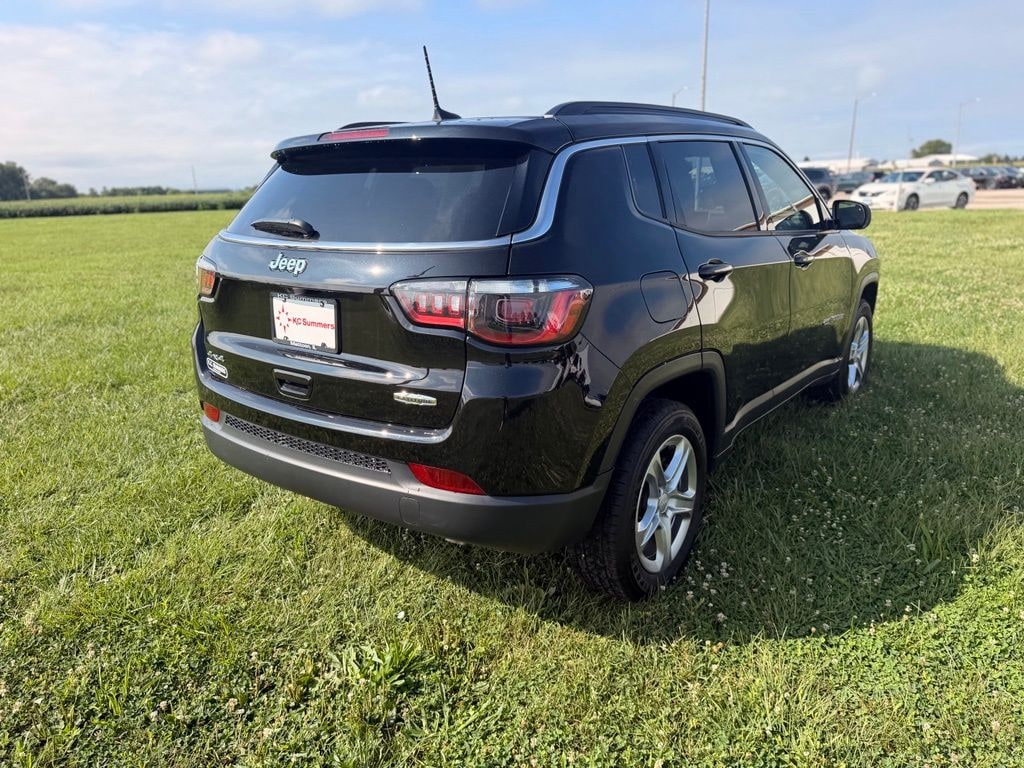 Used 2023 Jeep Compass Latitude SUV